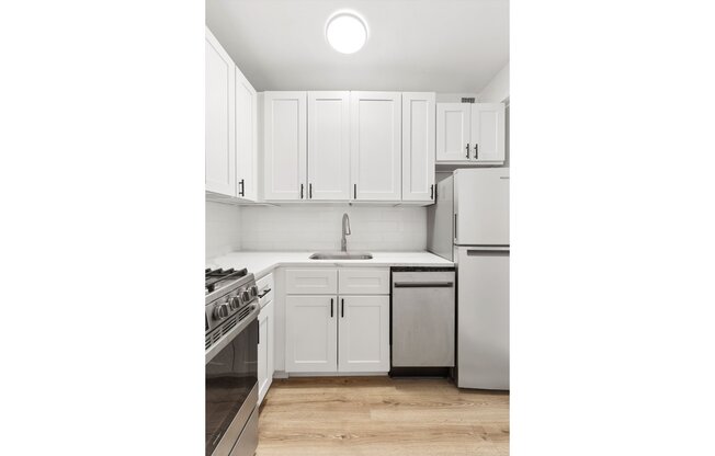 Studio, 1 bath, $3,500, Unit 5E