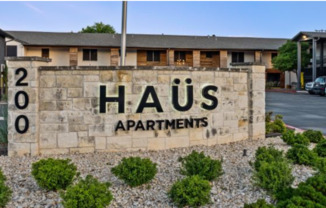 2 beds, 1 bath, 882 sqft, $1,150, Unit 31