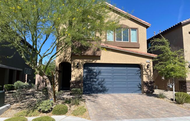 Gorgeous 2 Story Home in Gated Community!