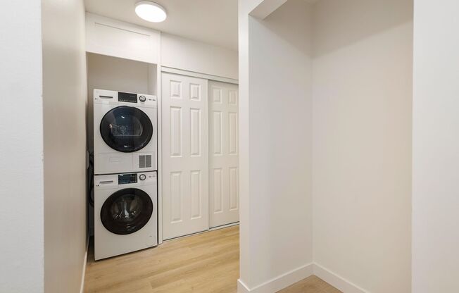 1 bed, 1 bath, 855 sqft, $2,250, Unit 209