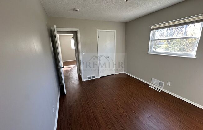 2 beds, 1 bath, $1,150