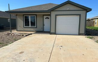 Cute 3 Bedroom 2 Bath Home!