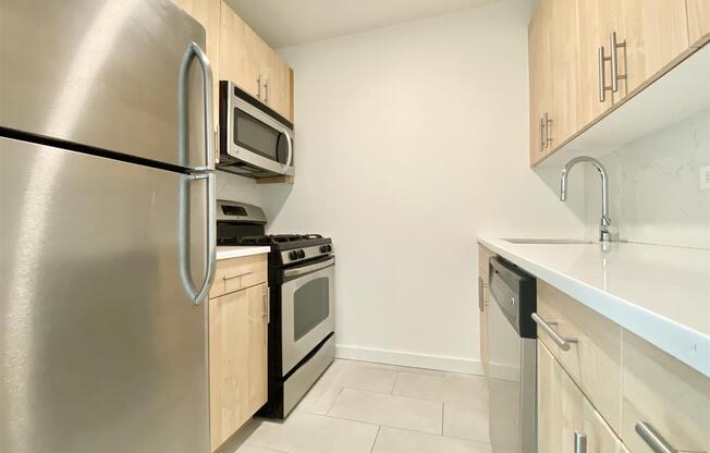 2 beds, 2 baths, $6,595, Unit 23K