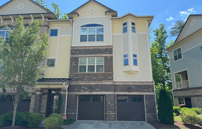 END UNIT 3 Bed | 2.5 Bath Three Story Townhouse in Morrisville
