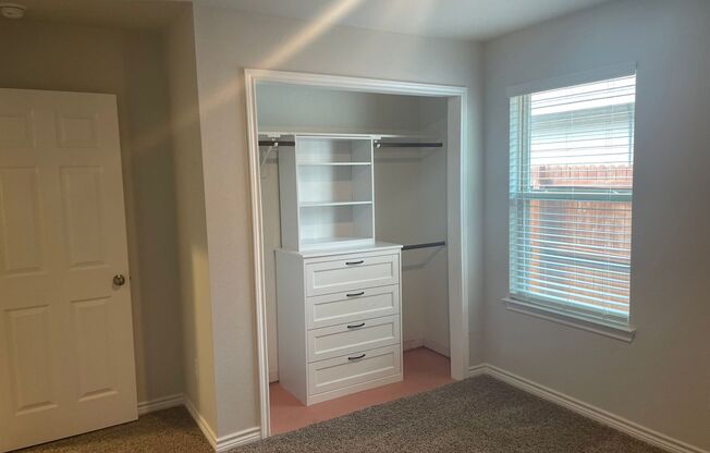 New FLour Bluff rental only $2200-ASAP Move-in