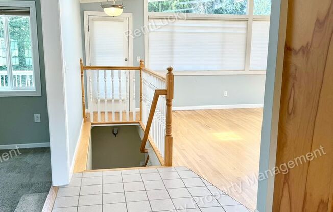 4 beds, 2 baths, $3,850