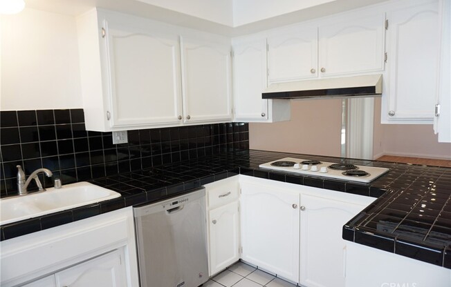 4610 Densmore Ave Unit 4