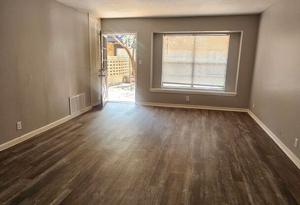 2 beds, 2 baths, 925 sqft, $1,300, Unit 119