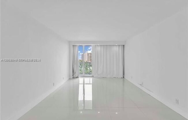2 beds, 2 baths, 1,357 sqft, $4,000, Unit 100 Bayview Dr # 508
