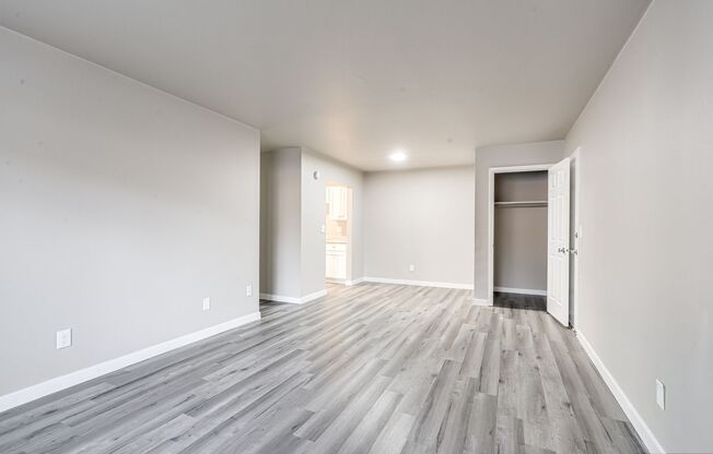 1 bed, 1 bath, 650 sqft, $999, Unit 3020 - H108