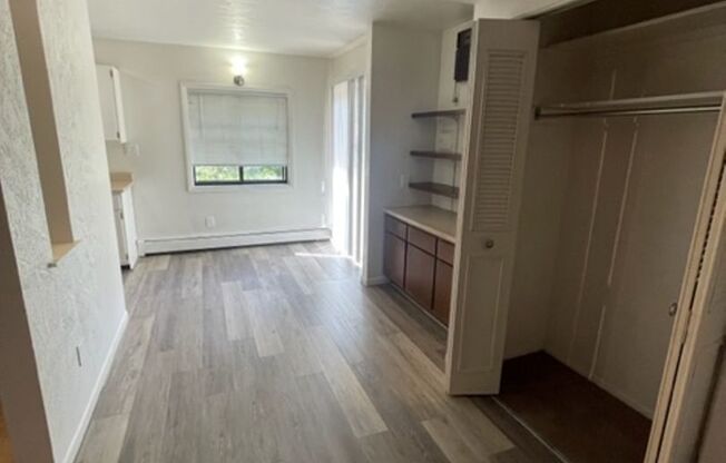 2 beds, 1.5 baths, 1,050 sqft, $1,850, Unit 15