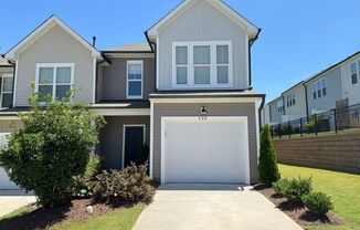 Fabulous Like-New End-Unit Townhome in Durham