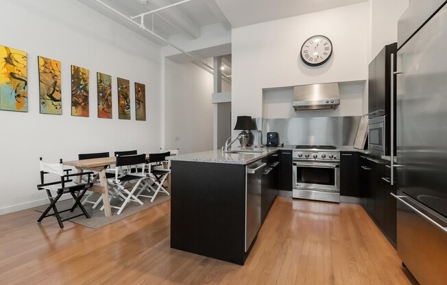 2 beds, 2 baths, 1,140 sqft, $4,300, Unit 2F
