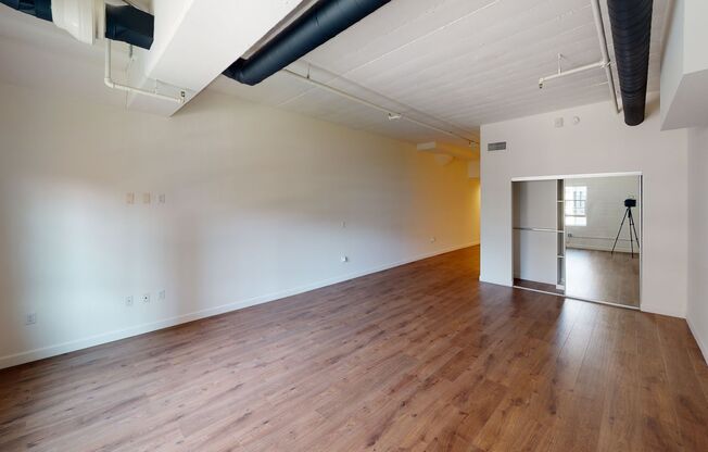 Studio, 1 bath, 545 sqft, $2,065.19, Unit 421