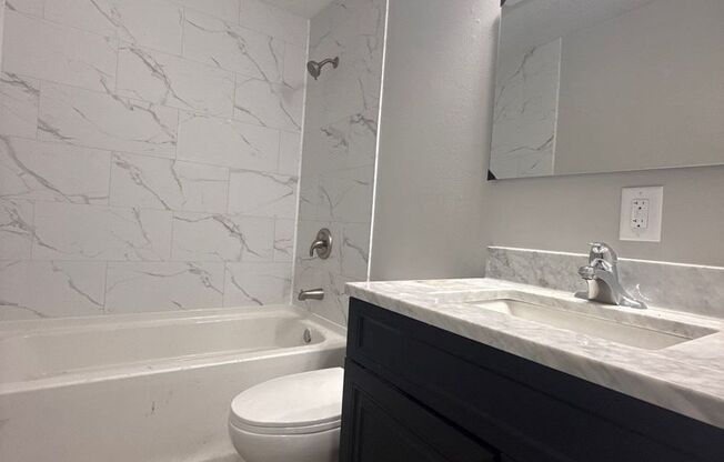 2 beds, 1 bath, $795, Unit B8