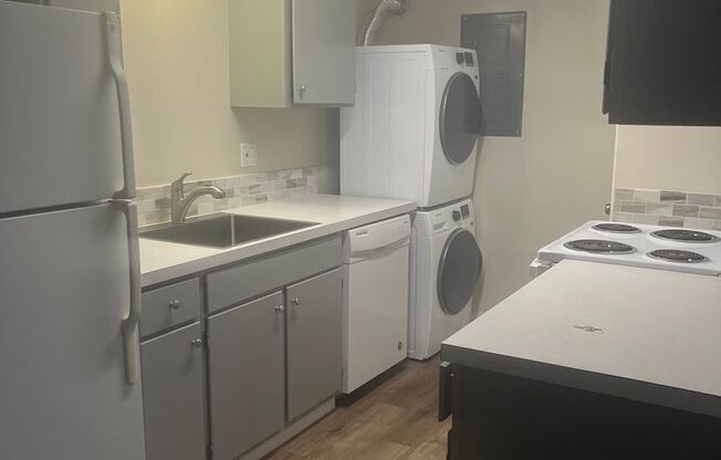 1 bed, 1 bath, 700 sqft, $1,700, Unit 19