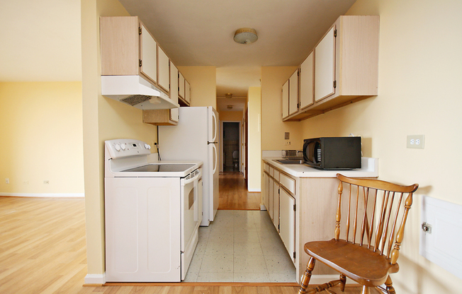 2 beds, 1 bath, $1,850