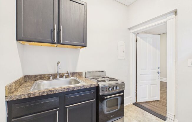 1 bed, 1 bath, 300 sqft, $1,045, Unit 1700 N 2nd St #3