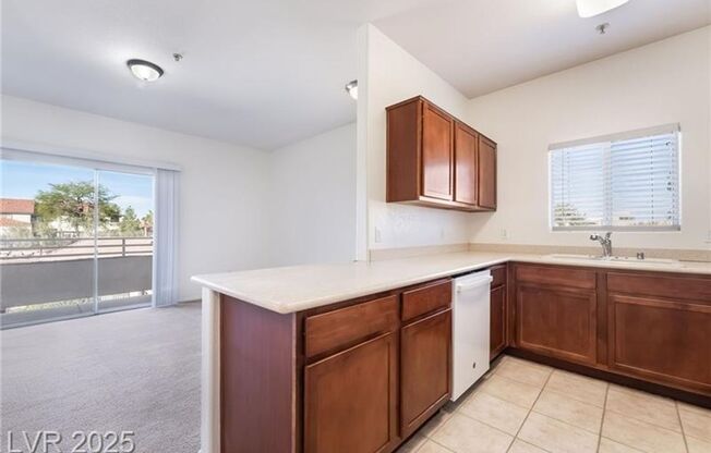 2 beds, 2 baths, $1,550, Unit #12270