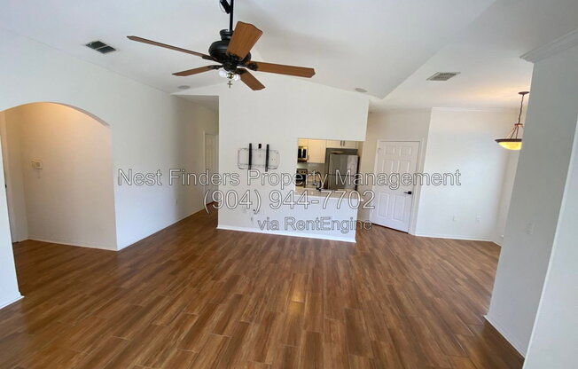 3 beds, 2 baths, 1,355 sqft, $2,000, Unit Apartment 1627