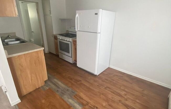 1 bed, 1 bath, 800 sqft, $1,100, Unit Unit A