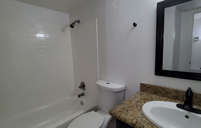 2 beds, 1 bath, 850 sqft, $1,395, Unit 114