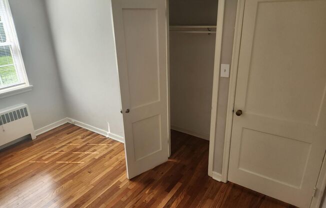 2 beds, 1 bath, 897 sqft, $2,335, Unit A-03