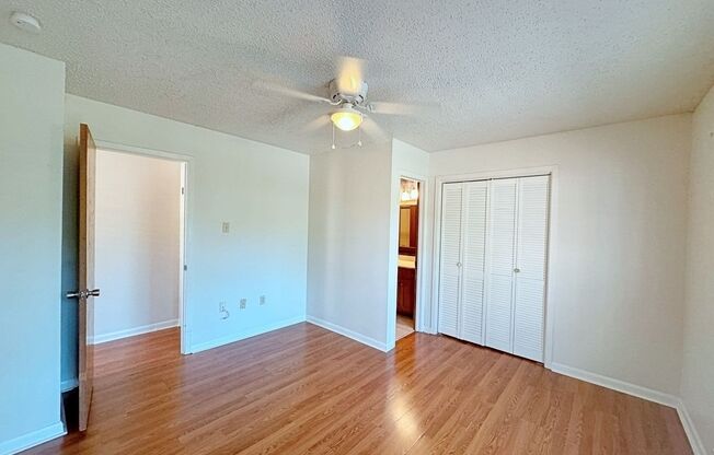 2 beds, 1.5 baths, 1,200 sqft, $800, Unit Apt C