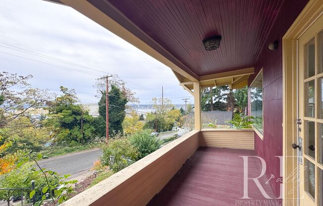 Charming Upper Unit with Modern Kitchen, Wraparound Layout & Walkable to PSNS