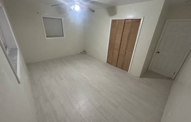 1532 NE 148 ST
