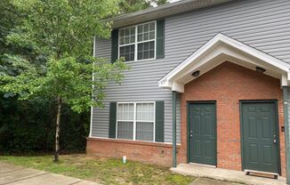 Spacious 3 bed 3 bath condo in Hartsfield Green