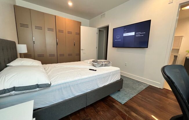 4 beds, 3 baths, 1,400 sqft, $1,500, Unit 201 - Master Room - 3