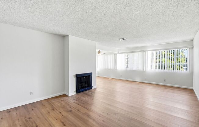 FIRST FLOOR 2BR + 2BA CONDO IN PASADENA!