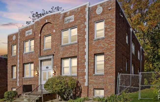 2806 O St SE