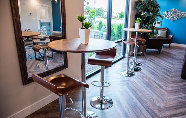 2 beds, 2 baths, 946 sqft, $1,299, Unit 530