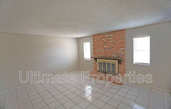 2808 W ORANGEWOOD AVE