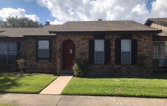 2 BEDROOM 1 BATH WITH 1010 SF PATIO HOME