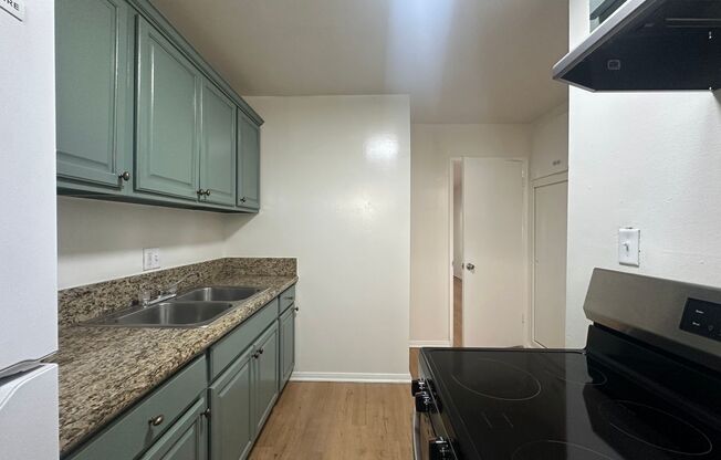 PL26 - 2666 Ellendale Place