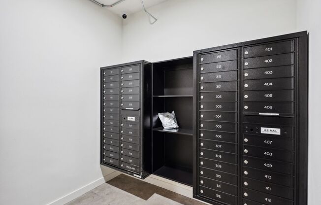 Studio, 1 bath, 250 sqft, $1,350, Unit 101