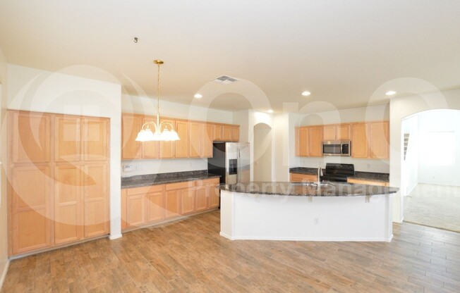 3105 E VALLEJO DR