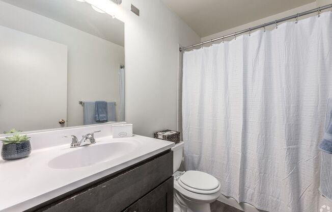 2 beds, 2 baths, 900 sqft, $2,299, Unit 415