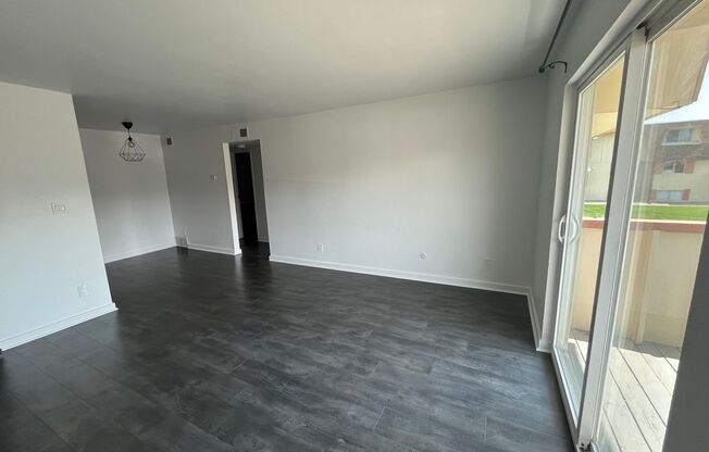 Charming One-Bedroom Condo with Southern Exposure and Prime Location!