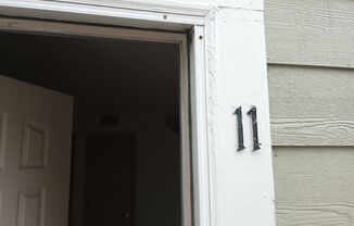 2 beds, 1 bath, $1,275, Unit # 11
