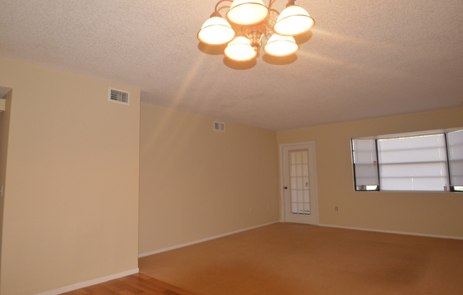 2 beds, 1 bath, $1,375