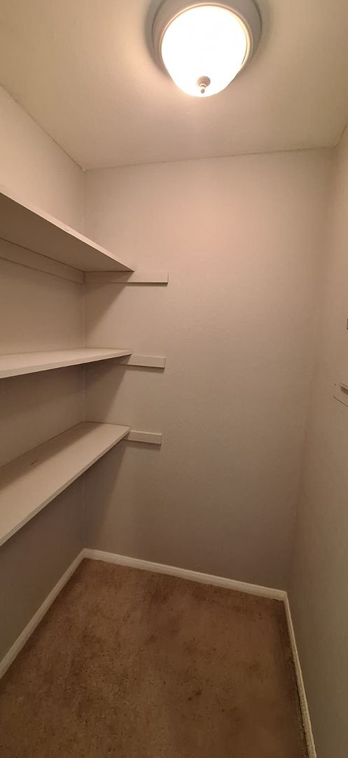 1 bed, 1 bath, $1,075, Unit # #C 28