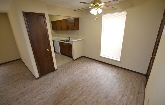 1 bed, 1 bath, $595