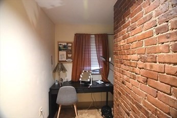 2 beds, 1 bath, 932 sqft, $3,950, Unit 005