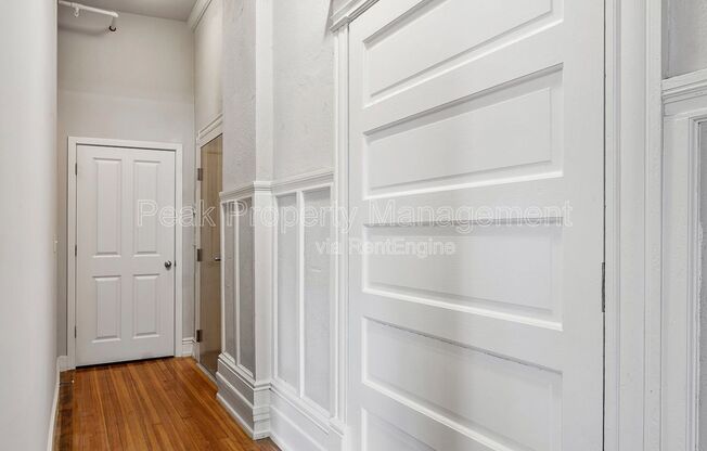 1 bed, 1 bath, 814 sqft, $1,195, Unit 11