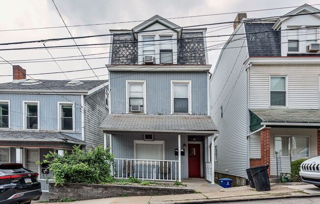 *** Amazing Apartment in Mt. Washington * Pet Friendly * Duplex style * Available Now * Spacious & Renovated ***