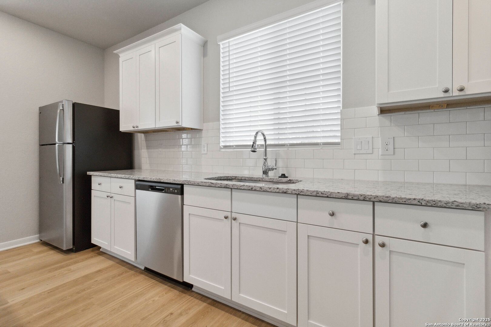 Brand New 3 Bd 3 Full Bath Townhouse Near UTSA & LaCantera